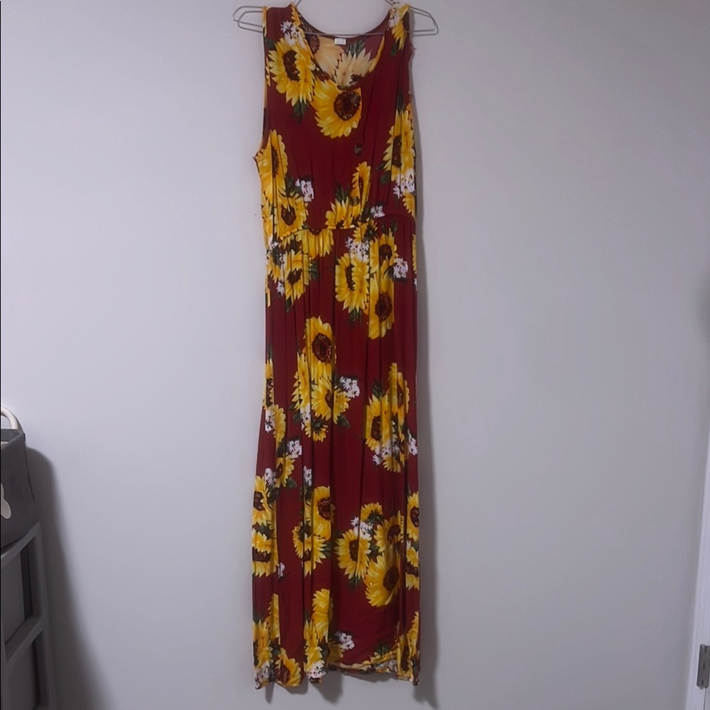 Red Sundress Maxi Dress with Scoop Neck for Casual Wear